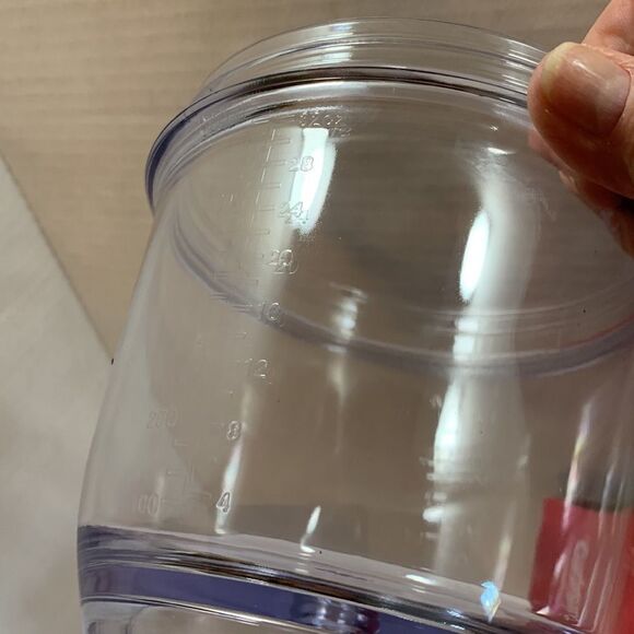 Cuisipro 4 cup fat separator - Picture 3 of 8